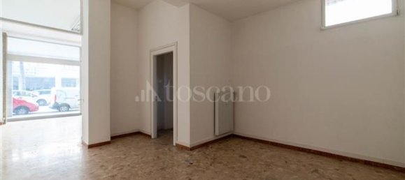 Propriété commerciale à Udine, Italy 70m² No. 66313 10