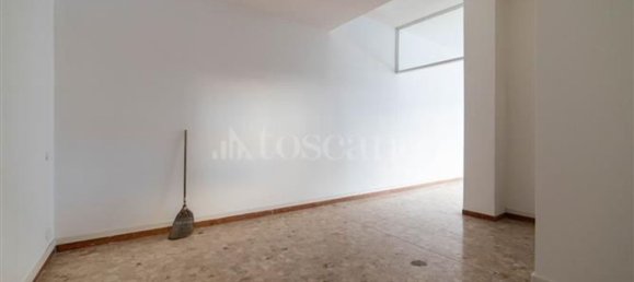 Propriété commerciale à Udine, Italy 70m² No. 66313 7