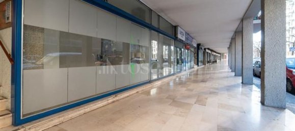 Propriété commerciale à Udine, Italy 70m² No. 66313 2