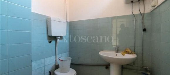 Propriété commerciale à Udine, Italy 70m² No. 66313 13