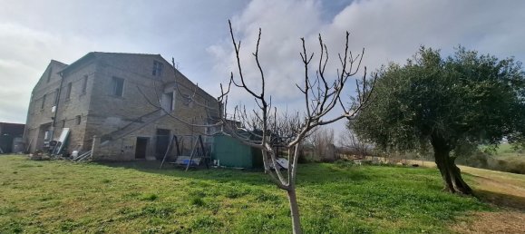 Дом с 6 комнатами в Порто Сант Эльпидио, Италия № 74864 17