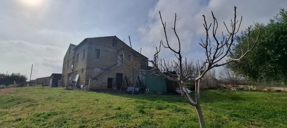 Дом с 6 комнатами в Порто Сант Эльпидио, Италия № 74864 6