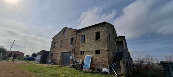 Дом с 6 комнатами в Порто Сант Эльпидио, Италия № 74864 5