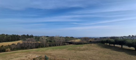 Дом с 6 комнатами в Порто Сант Эльпидио, Италия № 74864 14