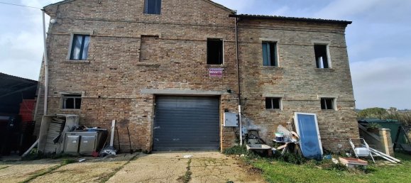 Дом с 6 комнатами в Порто Сант Эльпидио, Италия № 74864 15