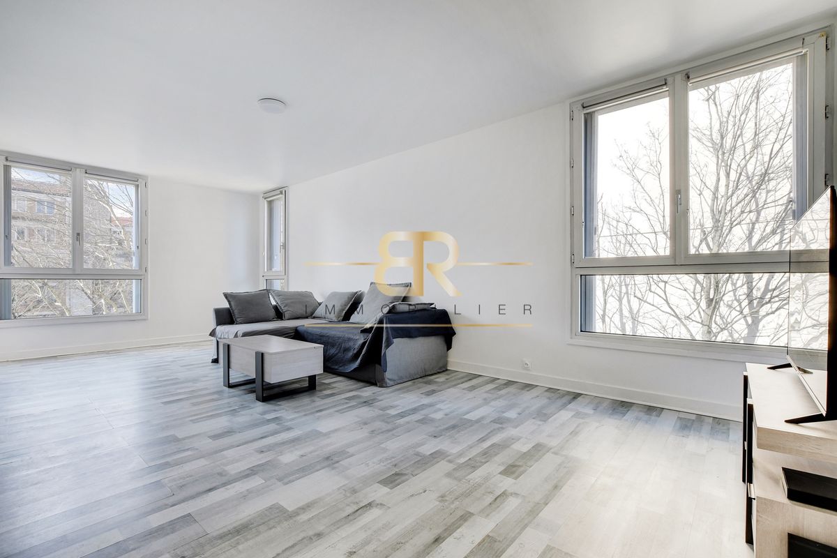 2 chambres Appartement à Paris, France No. 140703