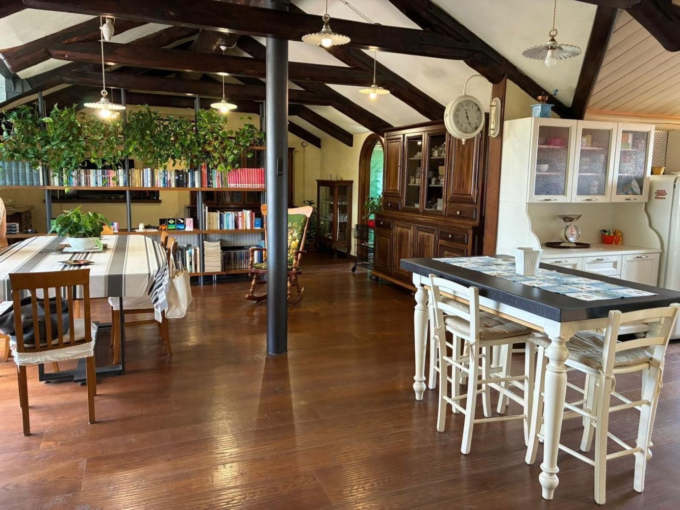 6غرفة بانتهاوس في Alba, Italy رقم 282142