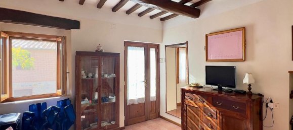 4 bedrooms House in Città della Pieve, Italy No. 56031 31