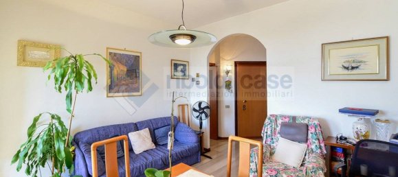 2 bedrooms Apartment in Desio, Italy No. 380975 3