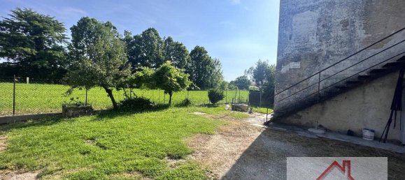 3 bedrooms Villa in Treviso, Italy No. 360604 4