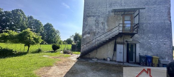 3 bedrooms Villa in Treviso, Italy No. 360604 3