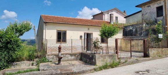 4 rooms House in Scampitella, Italy No. 113696 3