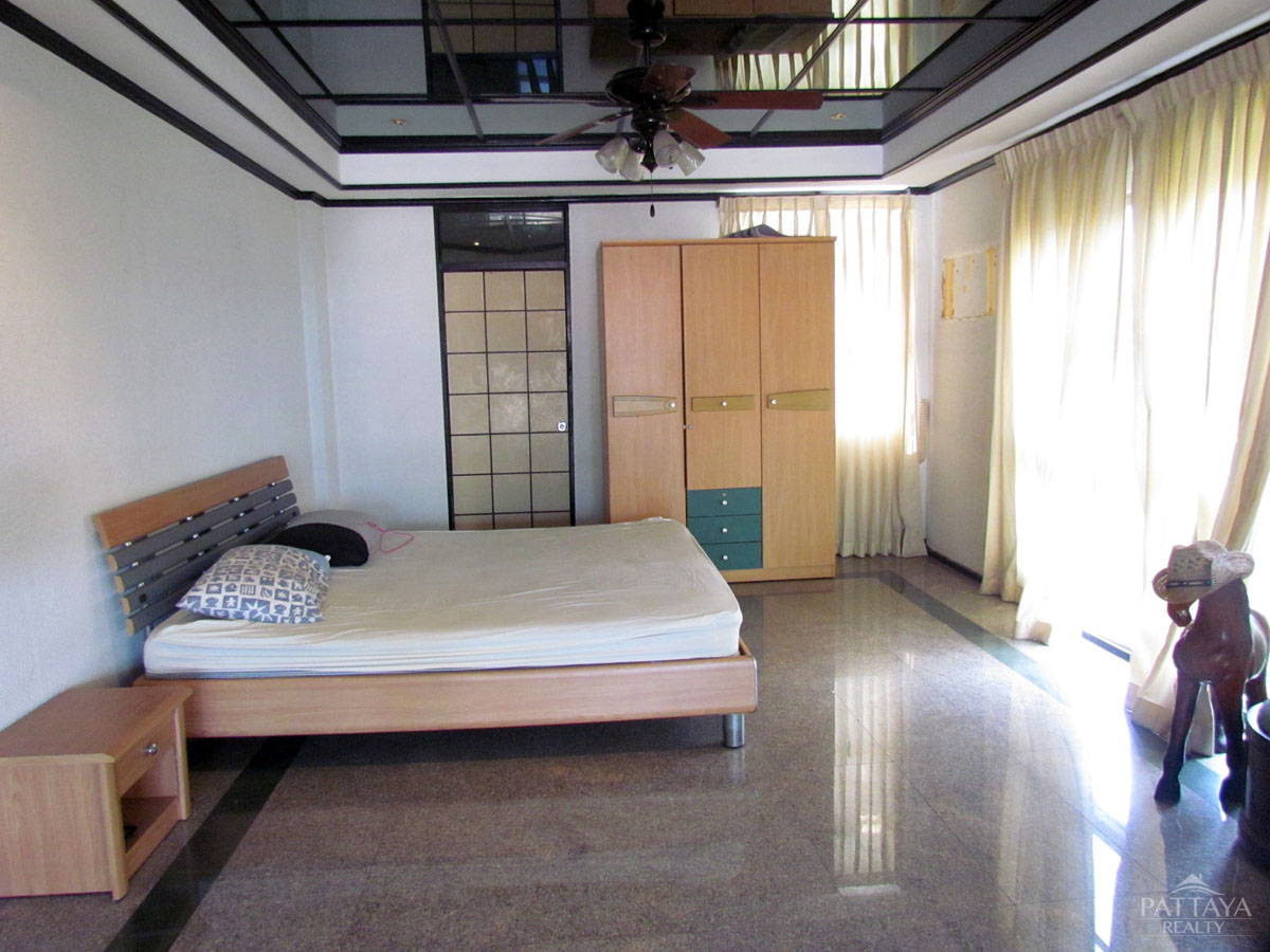 Studio in the Condo in Pattaya, Thailand No. 1479