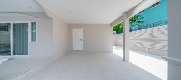 5 bedrooms House in Pattaya, Thailand No. 59233 13