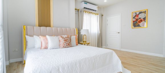 5 bedrooms House in Pattaya, Thailand No. 59233 6