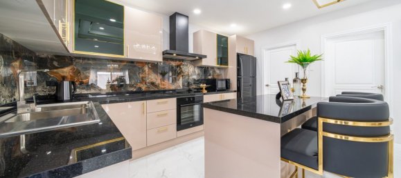 5 bedrooms House in Pattaya, Thailand No. 59233 11