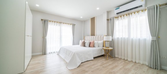 5 bedrooms House in Pattaya, Thailand No. 59233 4