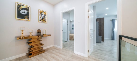 5 bedrooms House in Pattaya, Thailand No. 59233 20