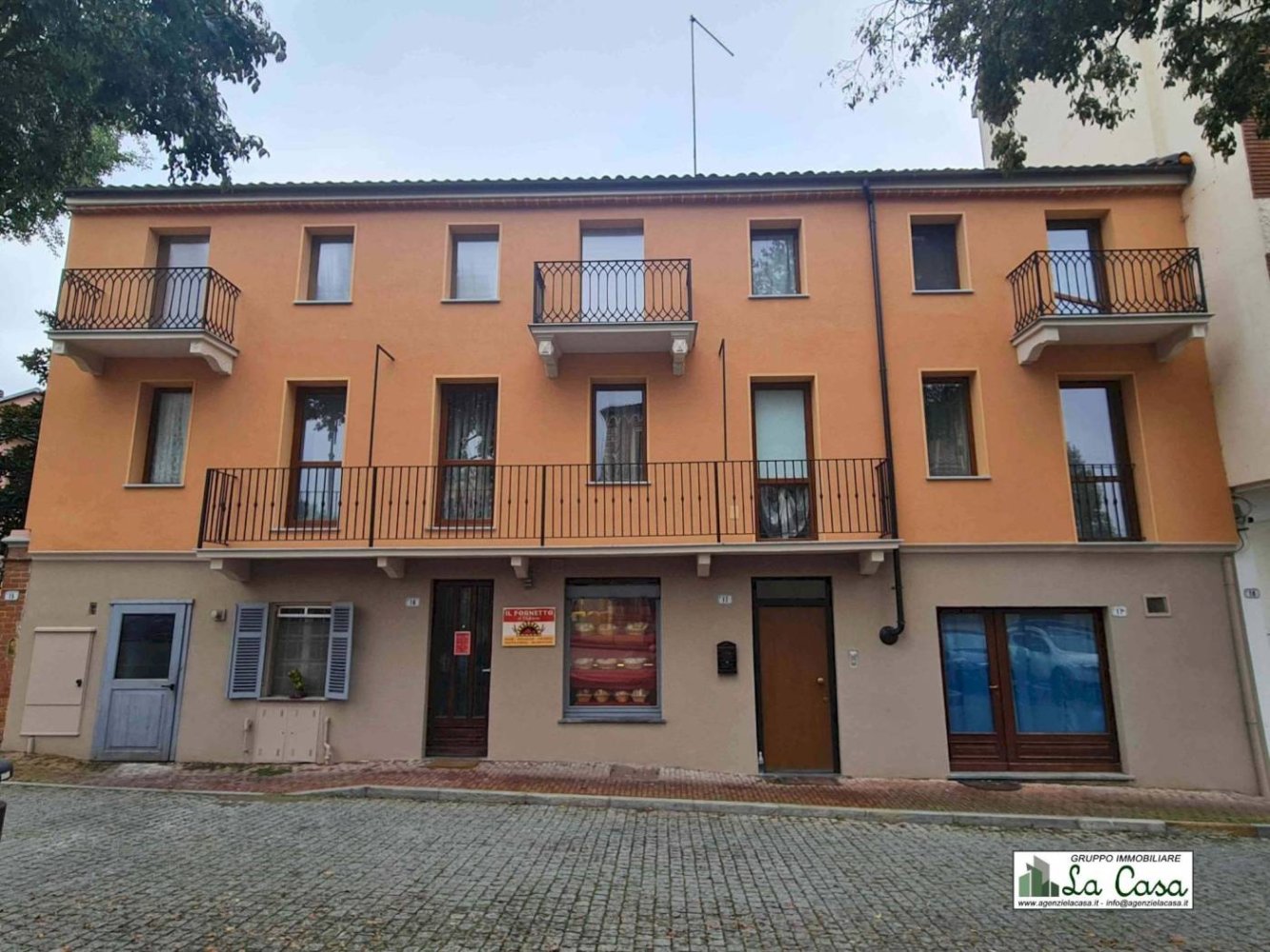 4 Schlafzimmer Villa in Valfenera, Italy, Nr. 162126