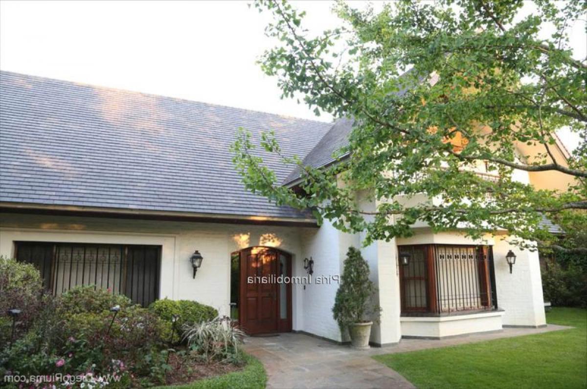 4 bedrooms House in Montevideo, Uruguay No. 4304