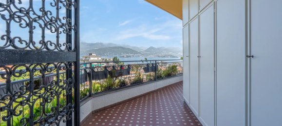 Apartamento de 2 dormitorios en Stresa, Italy No. 373587 4