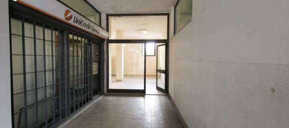 Gewerbliche Immobilie in Buttapietra, Italy 60m², Nr. 132777 10