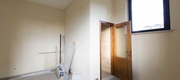 Gewerbliche Immobilie in Buttapietra, Italy 60m², Nr. 132777 7