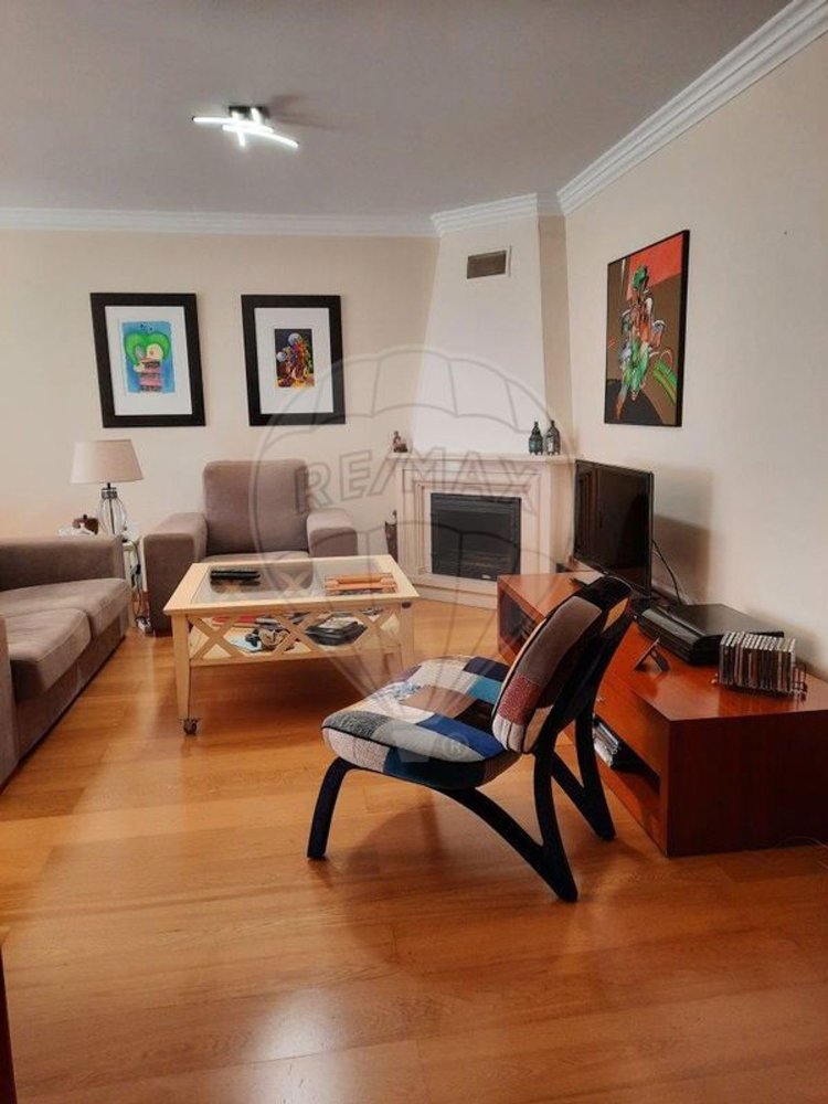 3 bedrooms Apartment in Cascais, Portugal No. 161357