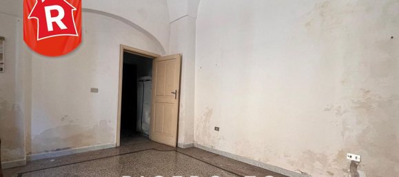 4-Zimmer Haus in Surbo, Italy, Nr. 137937 8