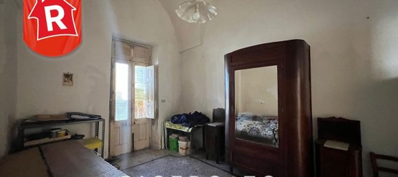 4-Zimmer Haus in Surbo, Italy, Nr. 137937 7