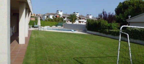 5 غرف نوم منزل في Coma-Ruga, Spain رقم 227 3