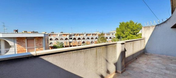 Apartamento de 3 dormitorios en Matera, Italy No. 345213 14