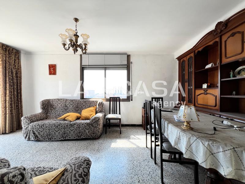 4 غرف نوم شقة في Badalona, Spain رقم 143270