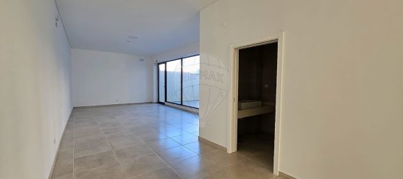 Gewerbliche Immobilie in Lisbon, Portugal 111m², Nr. 10735 9