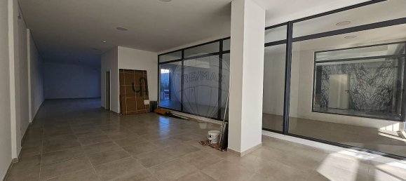 Gewerbliche Immobilie in Lisbon, Portugal 111m², Nr. 10735 13