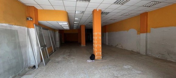 Propriété commerciale à Cosenza, Italy 207m² No. 118366 2