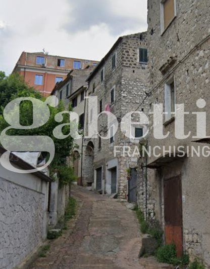 5 rooms House in Santi Cosma e Damiano, Italy No. 47776