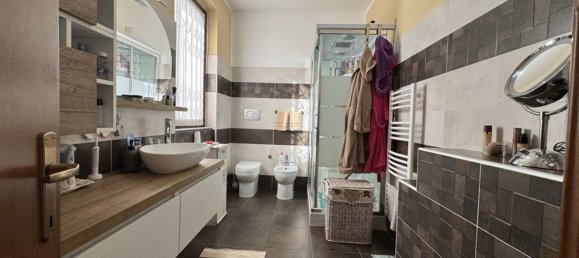 Villa de 4 habitaciónes en Cesate, Italy No. 110131 32