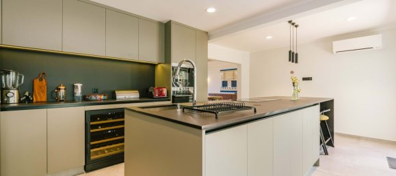 4 bedrooms Villa in Cascais, Portugal No. 54128 6