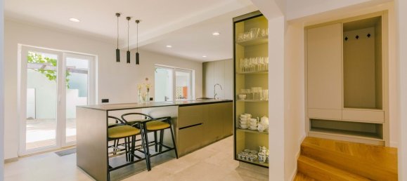 4 bedrooms Villa in Cascais, Portugal No. 54128 9