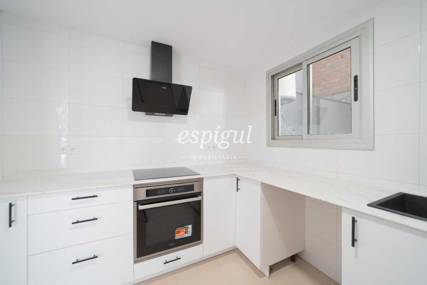 3 bedrooms Apartment in Salt, Spain No. 229651