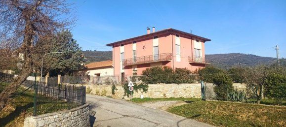 Дом с 5 комнатами в Паникале, Италия № 108034 2