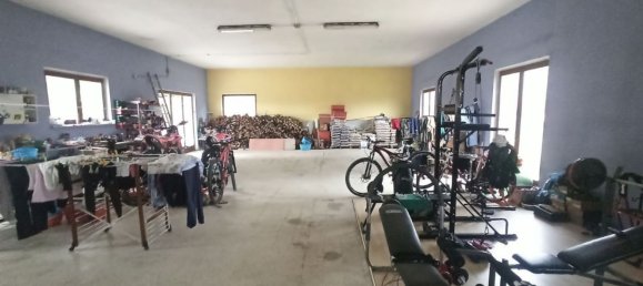 Дом с 5 комнатами в Паникале, Италия № 108034 7