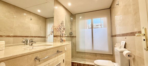 3 bedrooms Apartment in Marbella, Spain No. 123301 6