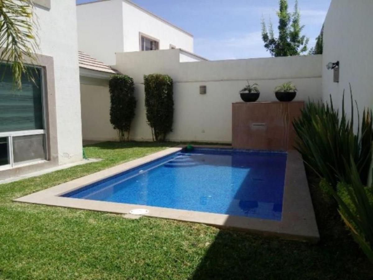 3 bedrooms House in Playa Vicente, Mexico No. 181176