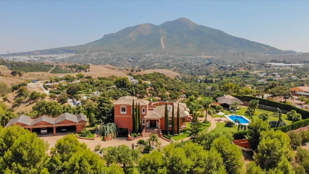 Вилла с 8 спальнями в Коин, Испания № 78205