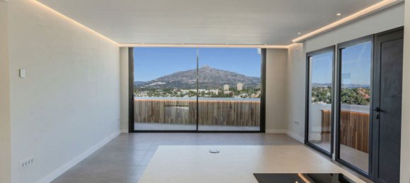 2 غرف نوم بانتهاوس في Marbella, Spain رقم 123111 5