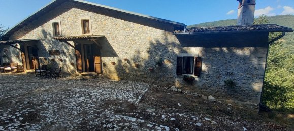 6 rooms House in Cascia, Italy No. 172663 3