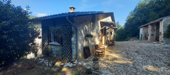 6 rooms House in Cascia, Italy No. 172663 10