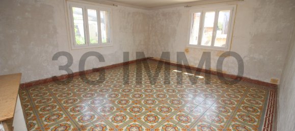 2 bedrooms House in Saint-Etienne-des-Sorts, France No. 193861 2